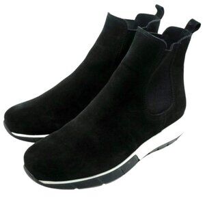 LA CANADIENNE~Newport Chelsea~WOMENS BLACK SUEDE ANKLE BOOTIES LIKE NEW SIZE 8.5